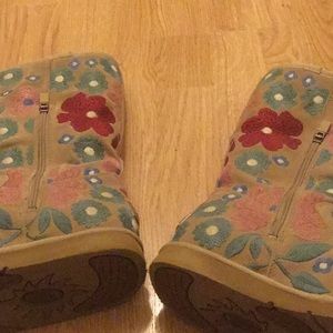 Rare Ugg Embroidered Boots